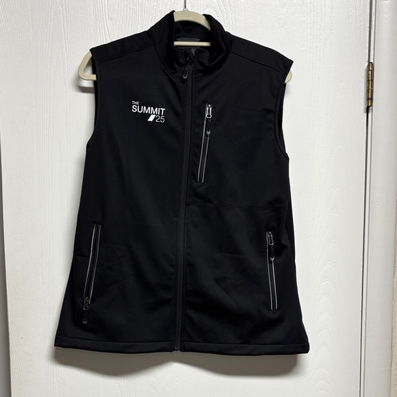 Men's Black Windproof Lightweight Golf Vest - Picture 1 of 10